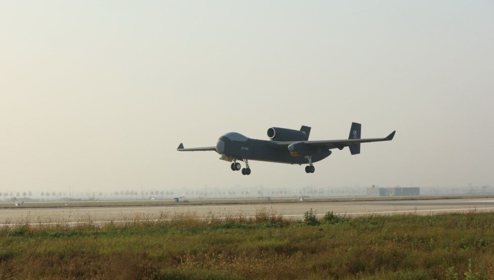 “九天”无人机成功首飞 “九天”无人机成功首飞