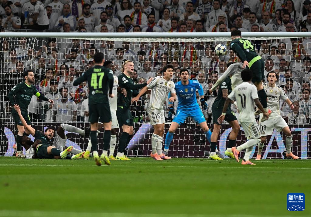 欧冠：皇马不敌曼城