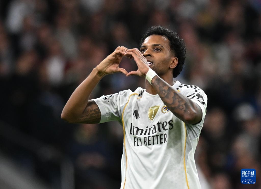 欧冠：皇马不敌曼城