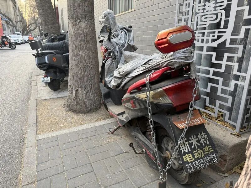 无牌、套牌、“花式遮挡”……电动自行车号牌这些乱象速改，否则后果严重