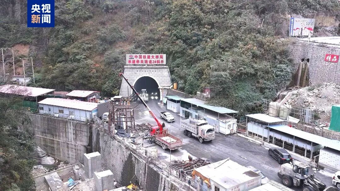 2.5小时重庆⇒昆明，这一高铁传来好消息！