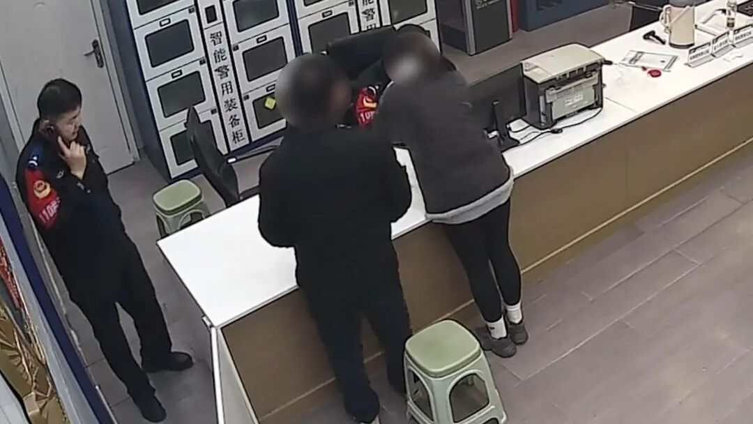 诡异订单！我的账号十几分钟“自动”购物60笔……