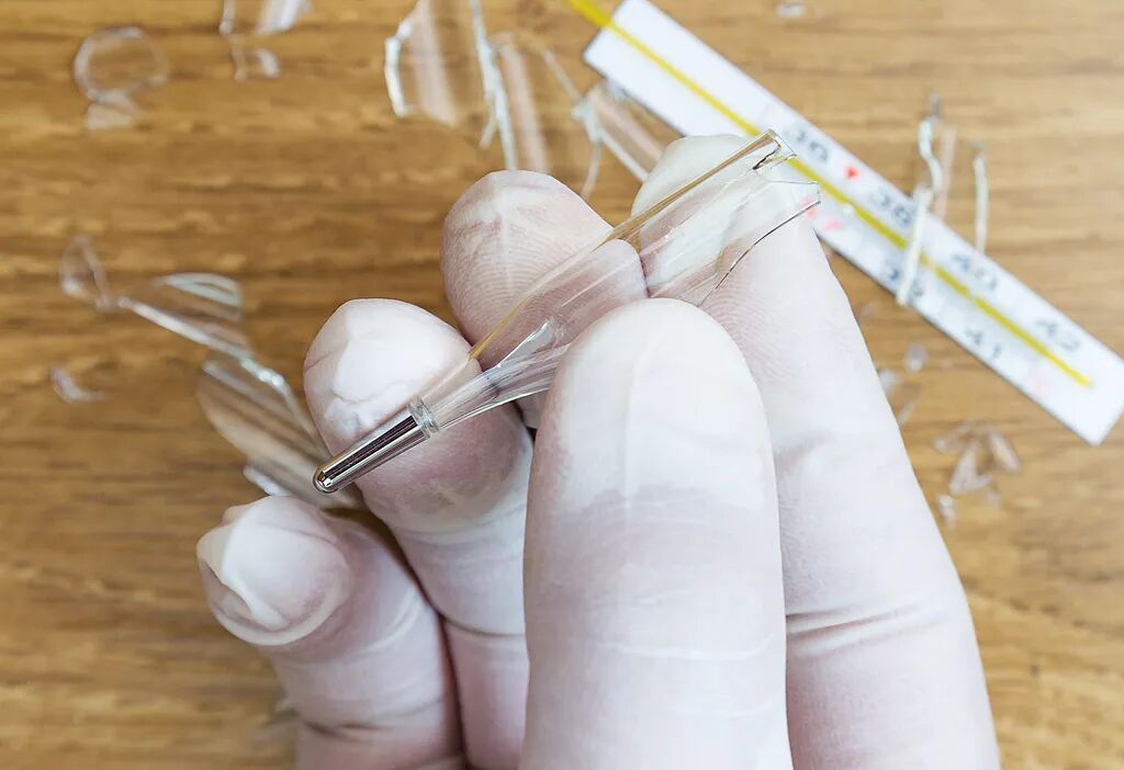 告别“甩一甩”!明年起,水银体温计全面禁产 告别“甩一甩”!明年起,水银体温计全面禁产