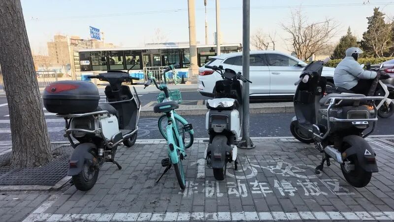 无牌、套牌、“花式遮挡”……电动自行车号牌这些乱象速改，否则后果严重