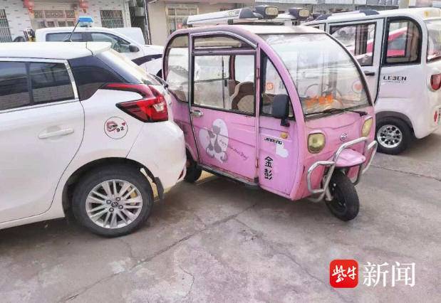 停车取快递未拉手刹，回头发现车“没”了……