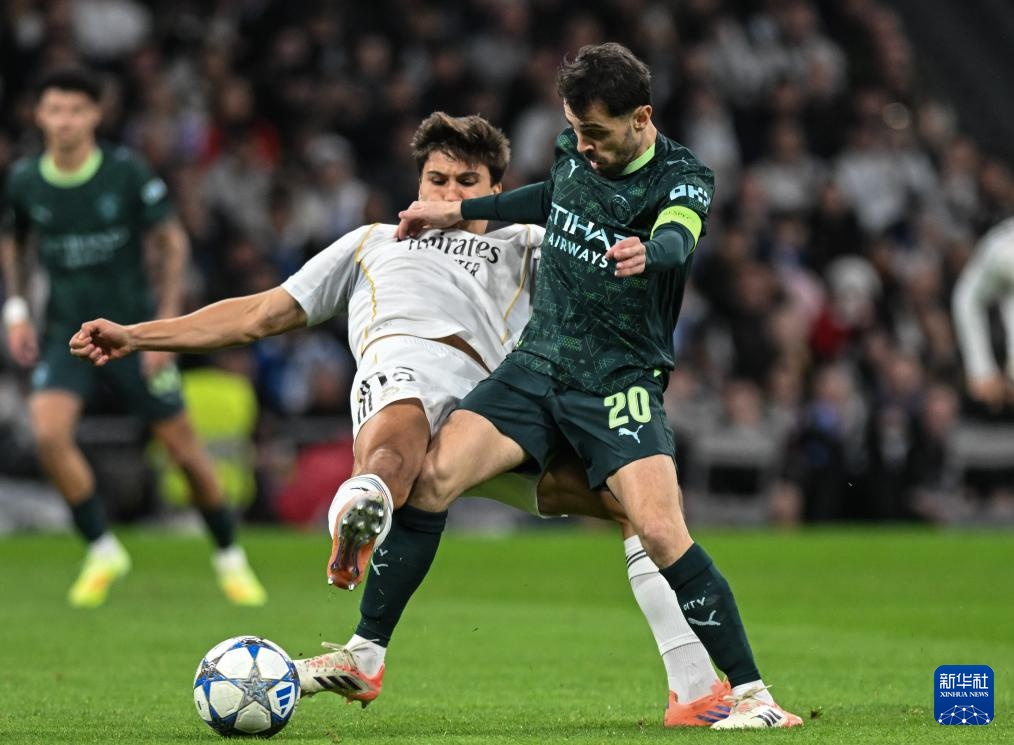 欧冠：皇马不敌曼城