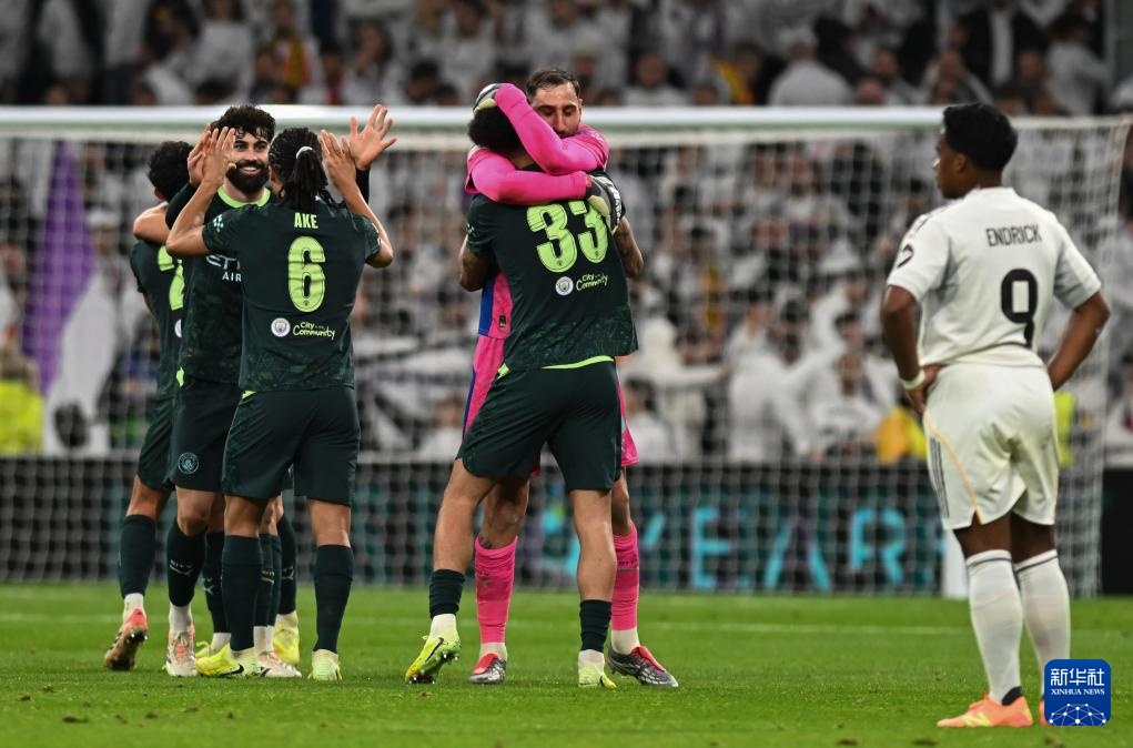 欧冠：皇马不敌曼城