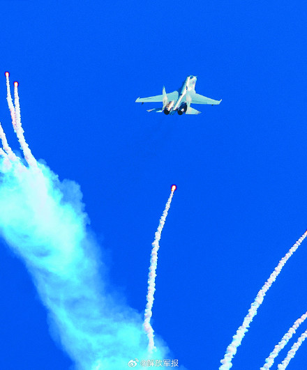 直击海军航空大学某团飞行训练 直击海军航空大学某团飞行训练