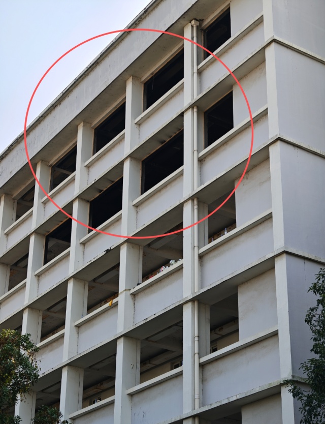 差一点走不出火场！记者亲历“真烟真火”逃生实验，避开“雷区”，这些经验真的能保命