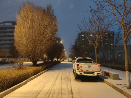 北方大范围降雪上线 甘肃玉门出现降雪天气