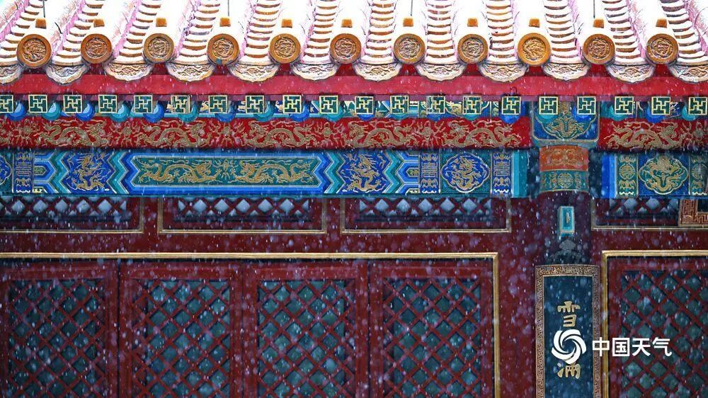 上海发寒潮蓝色预警！暴跌至-4℃！48小时降温9～11℃！多地今降初雪，何时轮到上海？