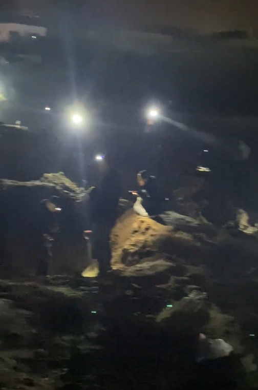 “上海一地挖出千枚银元”，官方回应：正调查核实，市民已劝离