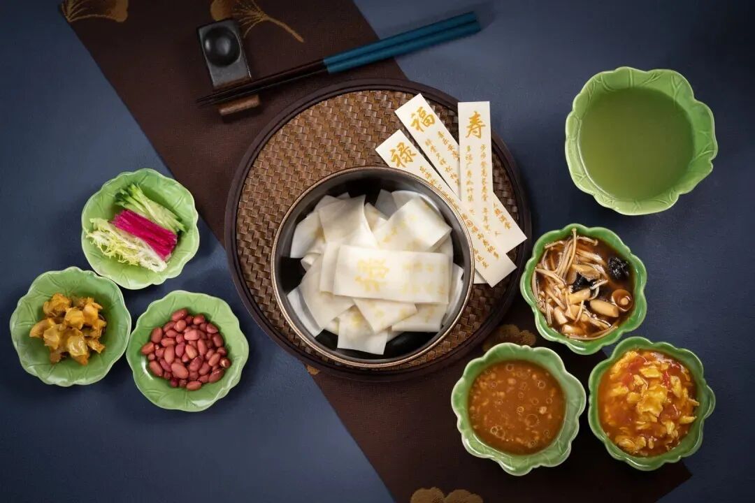 这些动车组,座椅面朝大海,能到天涯海角 这些动车组,座椅面朝大海,能到天涯海角