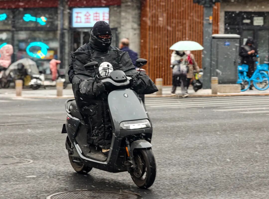 京城初雪！一大波雪景美图来了——