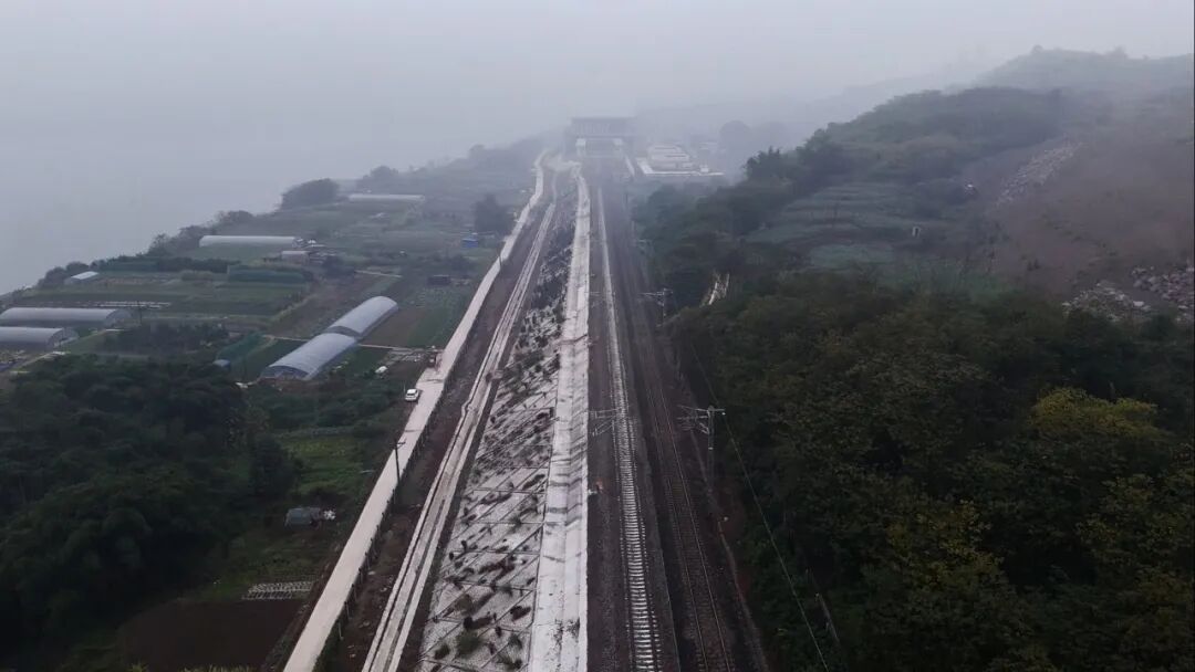 竣工，通车！“70余岁”成渝铁路，又更新了