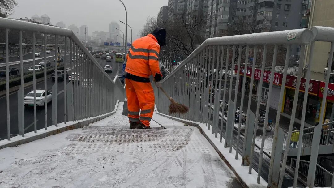 京城初雪！一大波雪景美图来了——