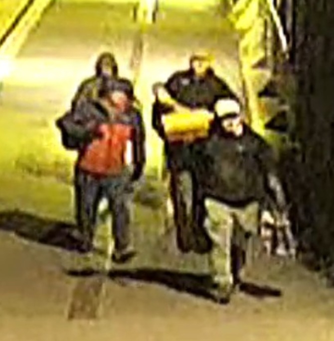 英国一博物馆被盗，4人凌晨盗走600多件藏品，监控画面曝光