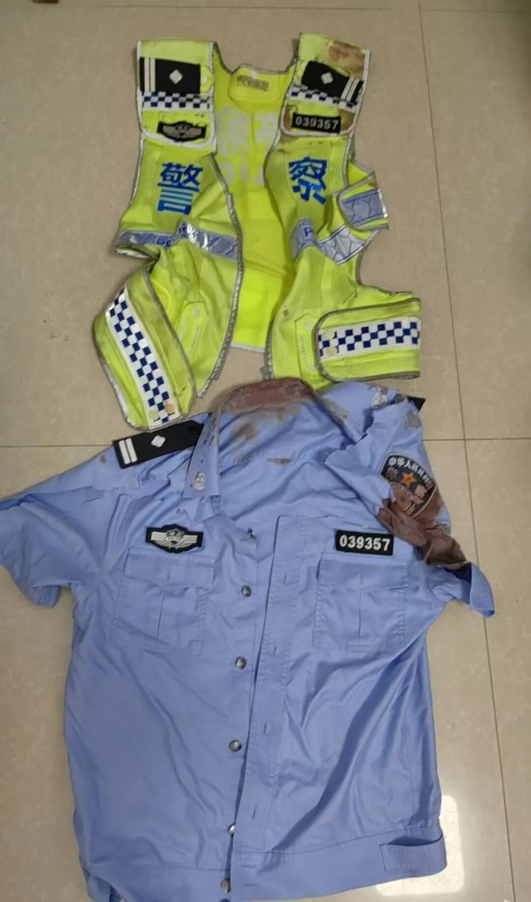 致敬,警号039357封存! 致敬,警号039357封存!