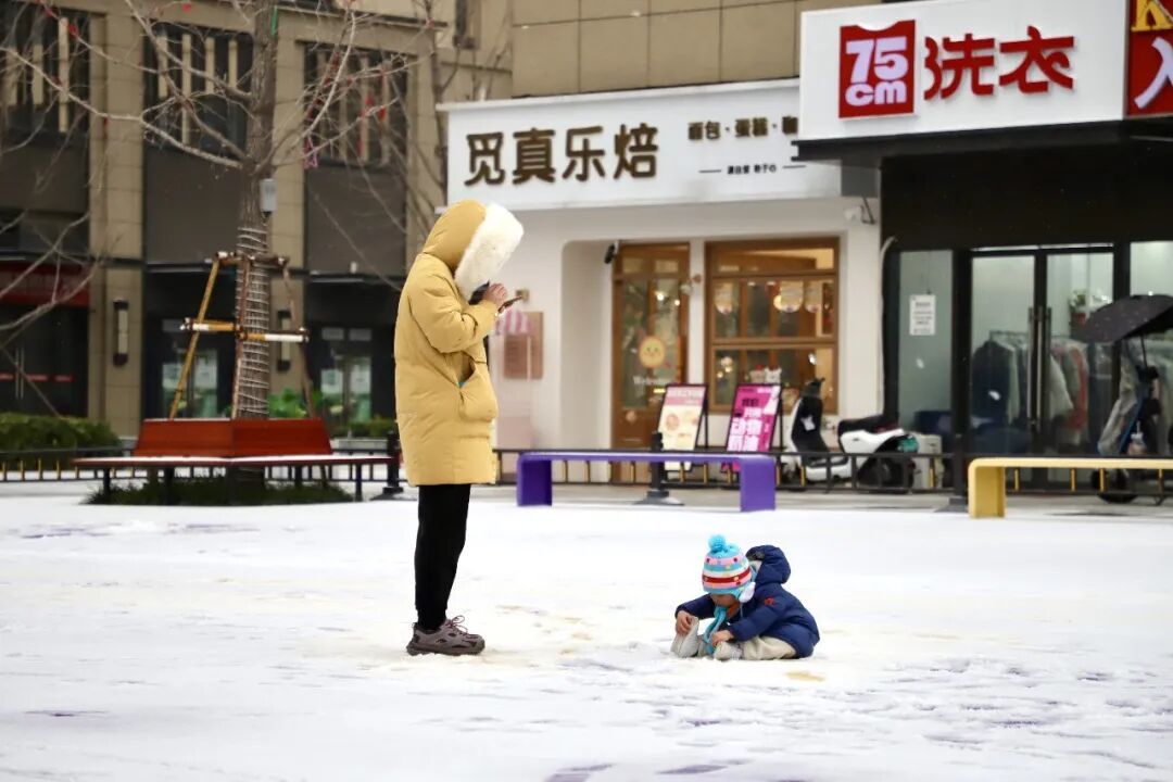 郑州初雪已达，暴雪蓝色预警中！