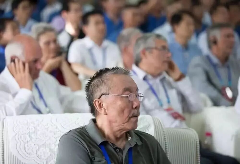 “如果有一点瑕疵,对不起国家!”致敬,这才是我们该追的星 “如果有一点瑕疵,对不起国家!”致敬,这才是我们该追的星