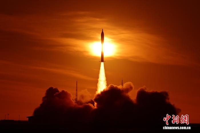 快舟十一号运载火箭搭载中国民营太空飞船成功发射