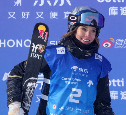 谷爱凌问鼎U型场地世界杯崇礼站