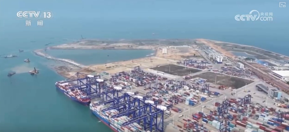 “船未到、手续已办毕” 洋浦港持续释放改革活力 集装箱吞吐量创新高 “船未到、手续已办毕” 洋浦港持续释放改革活力 集装箱吞吐量创新高