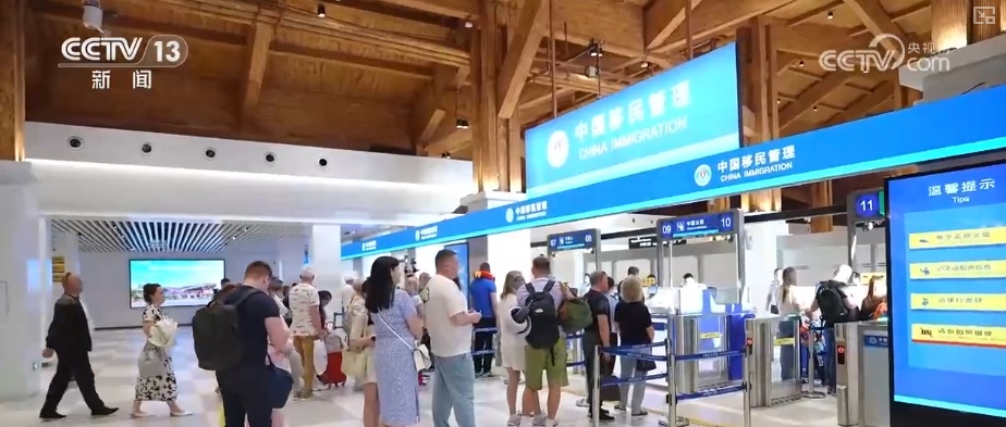 海南自贸港磁吸效应凸显 “丝滑”入境再升级为封关后客流增长注入强劲动力