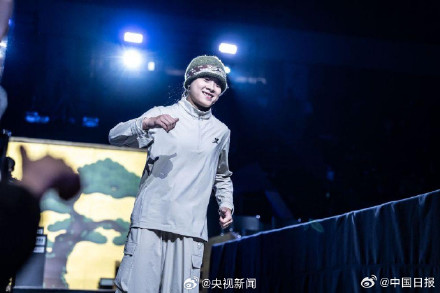 中国姑娘首夺霹雳舞世锦赛金牌 中国姑娘首夺霹雳舞世锦赛金牌