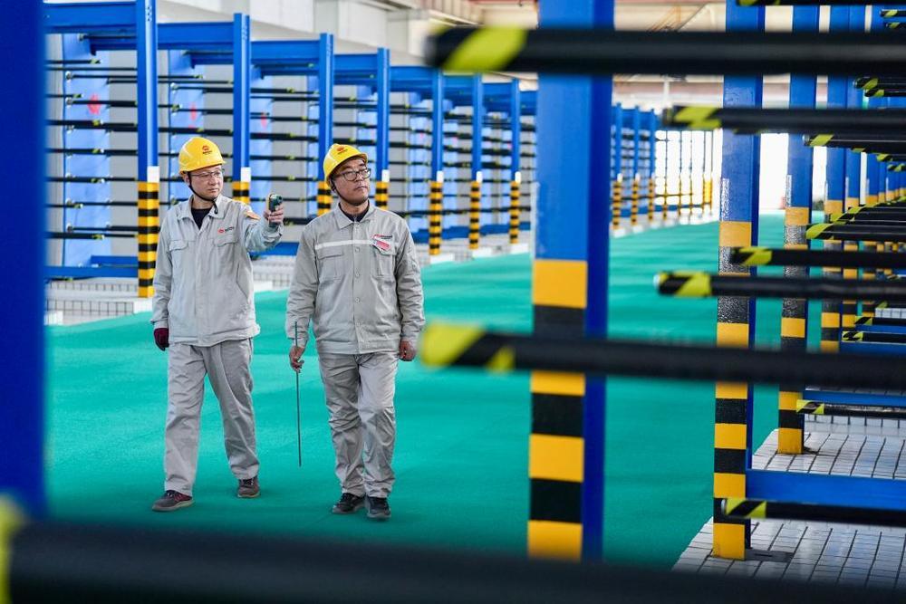 新华鲜报丨寒潮叩问大地!守护温暖是最有力的回答 新华鲜报丨寒潮叩问大地!守护温暖是最有力的回答