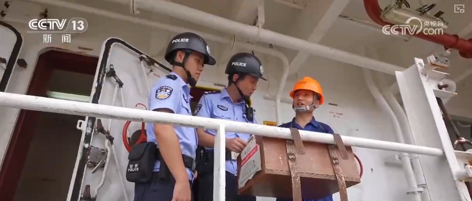 “船未到、手续已办毕” 洋浦港持续释放改革活力 集装箱吞吐量创新高 “船未到、手续已办毕” 洋浦港持续释放改革活力 集装箱吞吐量创新高