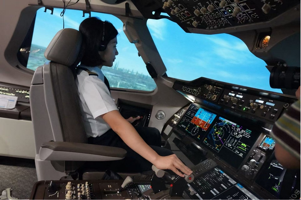 于悦，C919首位女机长！