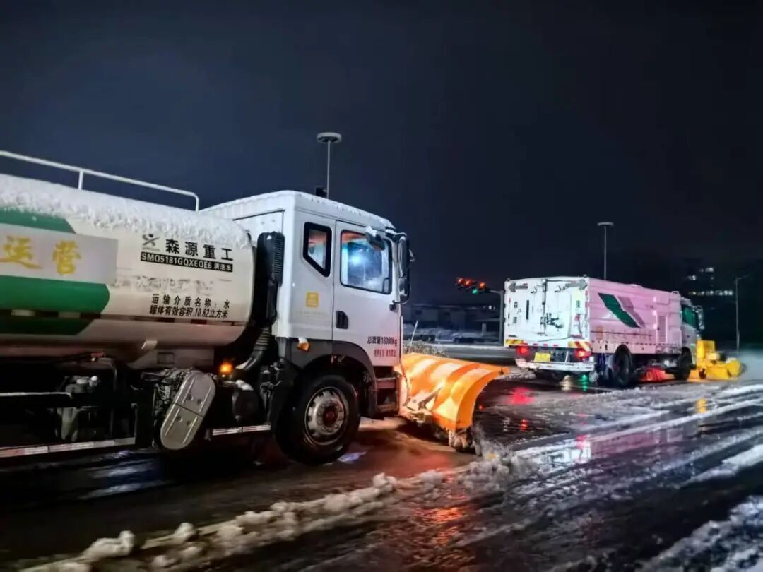 注意防滑！郑州发布道路结冰黄色预警；目前主次干道高架路段通行正常