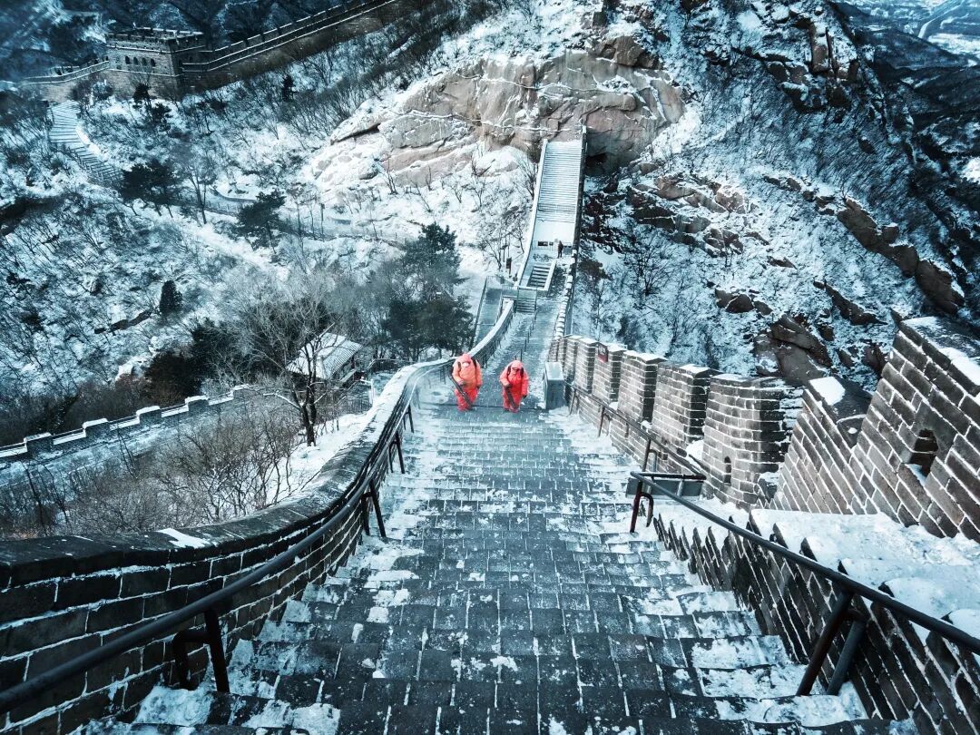 初雪后的八达岭长城,美! 初雪后的八达岭长城,美!