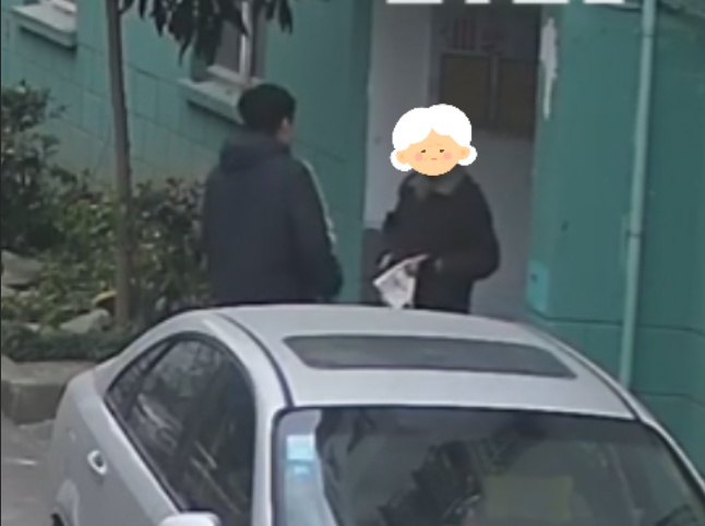 装孙子骗老人，还上门取钱，海宁警方：抓！