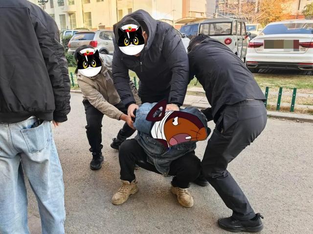 背包越偷越鼓!供暖大盗车库落网 监控拍下罪恶膨胀全程 民警:这种蟊贼发现即举报 背包越偷越鼓!供暖大盗车库落网 监控拍下罪恶膨胀全程 民警:这种蟊贼发现即举报