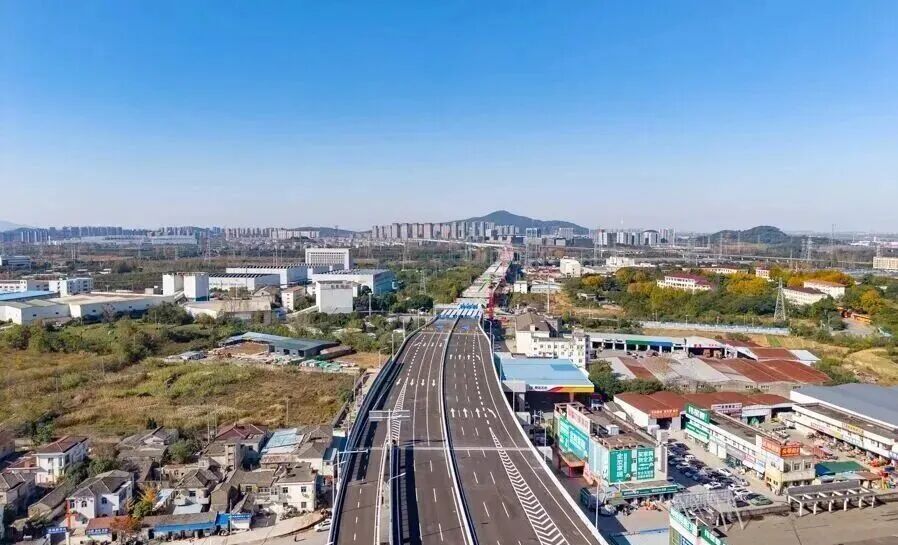 镇江⇋南京,这条路全线结构贯通! 镇江⇋南京,这条路全线结构贯通!