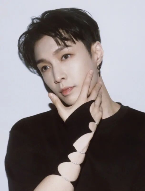 缺席EXO粉丝见面会引发不满,张艺兴发文道歉 缺席EXO粉丝见面会引发不满,张艺兴发文道歉