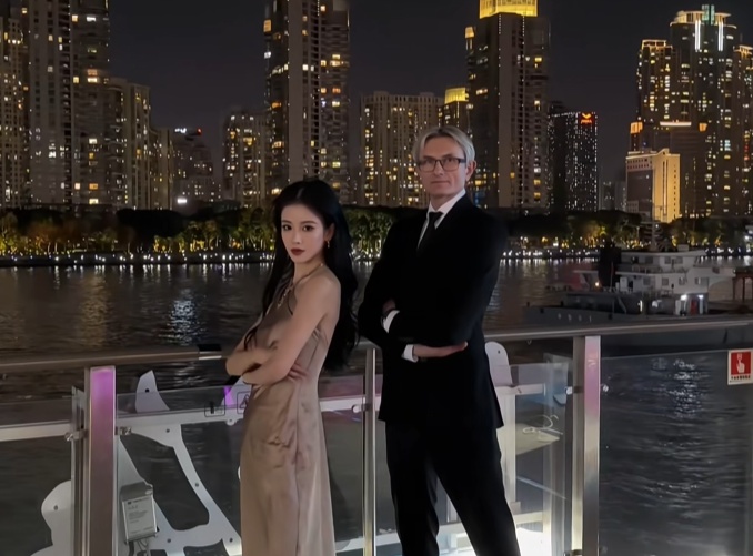 太帅了!他现身上海!曾火爆全网,网友:简直逆天了! 太帅了!他现身上海!曾火爆全网,网友:简直逆天了!