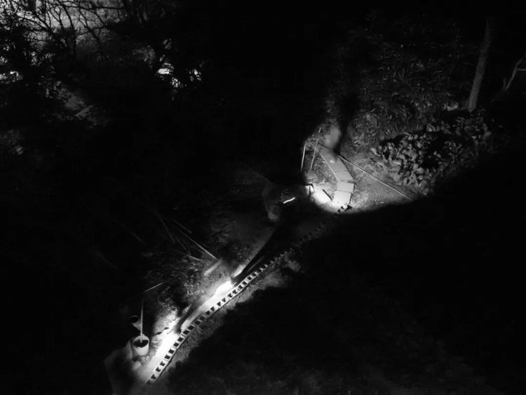 四人进山徒步迷路 “空地联动”成功救援! 四人进山徒步迷路 “空地联动”成功救援!