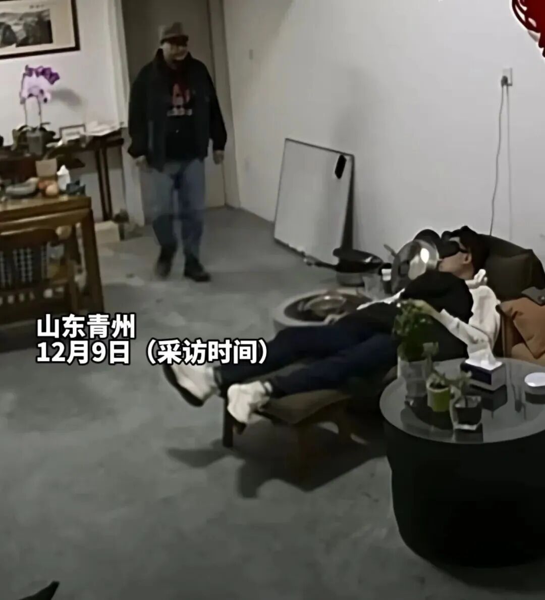 员工“3脚”救老板一命,烤红薯竟藏“杀机”! 员工“3脚”救老板一命,烤红薯竟藏“杀机”!