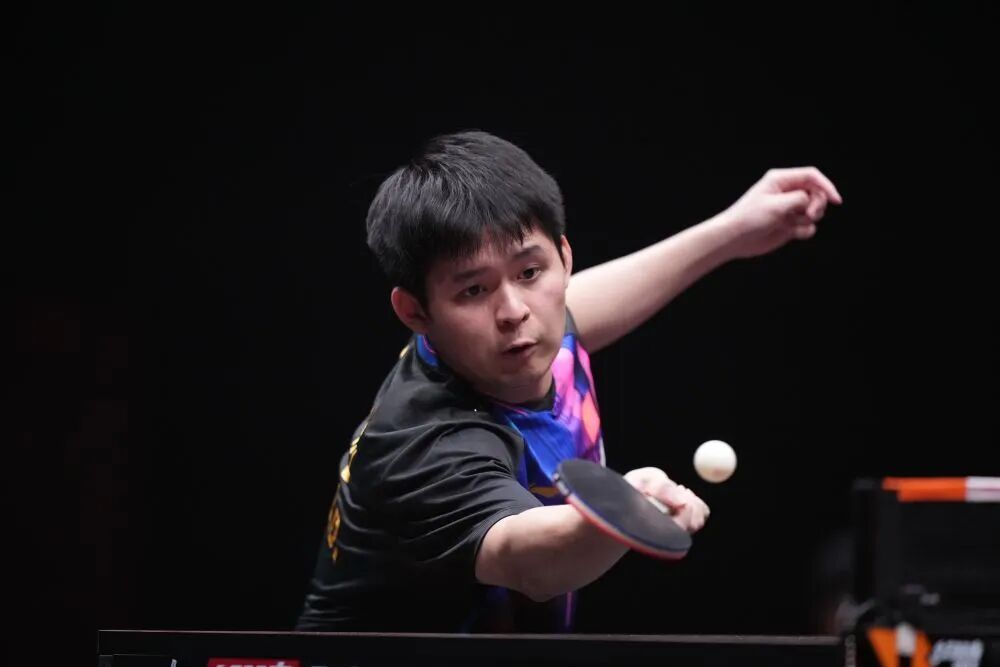 王楚钦因伤退赛，林诗栋3比4不敌张本智和