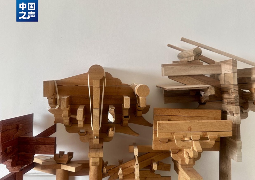 75岁“斗拱爷爷”,自驾6000多公里,就为了拍它们 75岁“斗拱爷爷”,自驾6000多公里,就为了拍它们