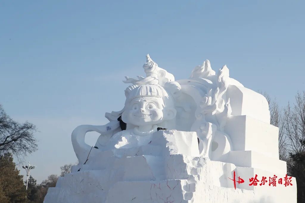 “魔丸”哪吒来了！太阳岛雪博会施工正酣，多个雪雕作品初露真容