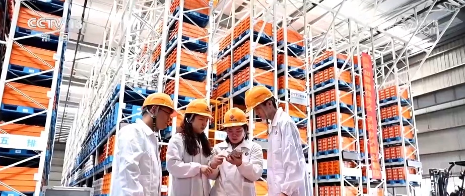 3900吨，投运，新纪录！深海开采“硬核实力”筑牢经济发展“硬支撑”