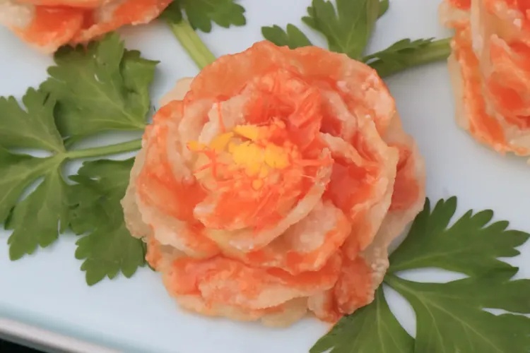 江苏这所高校，又请学生吃鱼了