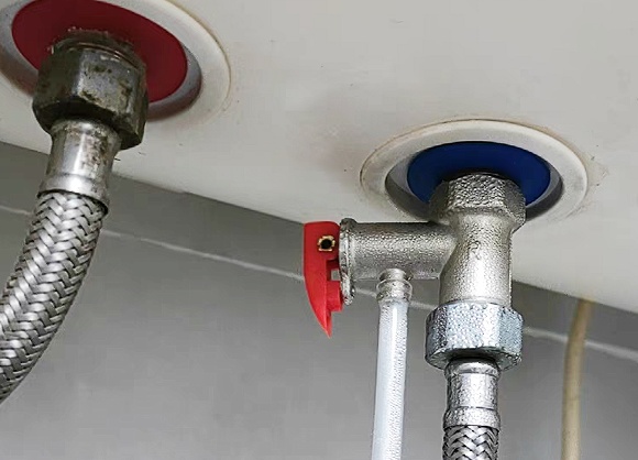 突然爆炸！全身大面积烫伤！这个地方很多人忽视