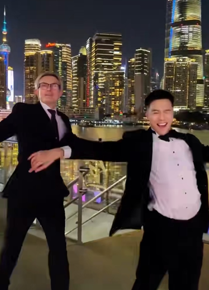 太帅了!他现身上海!曾火爆全网,网友:简直逆天了! 太帅了!他现身上海!曾火爆全网,网友:简直逆天了!