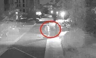 浙江嘉兴一网格员路边捡到一个包,里面全是钱!整个人都懵了…… 浙江嘉兴一网格员路边捡到一个包,里面全是钱!整个人都懵了……