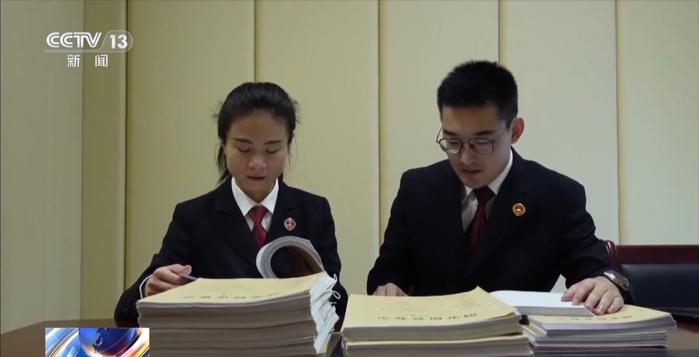 法治在线丨9.9元可抽千元稀有手办?起底直播间“盲盒赌博”套路 法治在线丨9.9元可抽千元稀有手办?起底直播间“盲盒赌博”套路